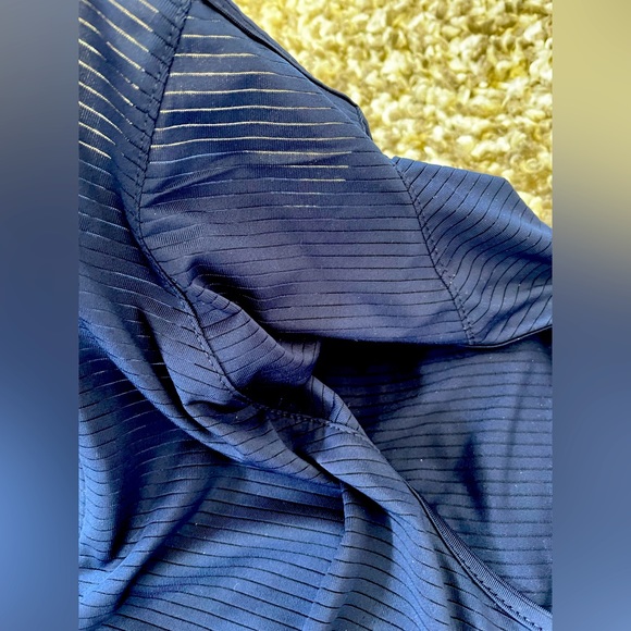 Women top without sleeves - Picture 3 of 3